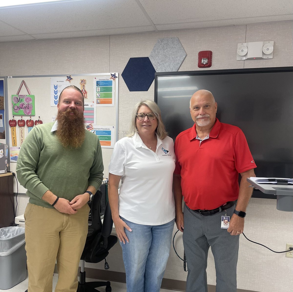 BethFutureEd's tweet image. I Had the opportunity to visit with a fantastic #online learning program in Southern Ohio.  Their partnership with #FutureEdSolutions began in 2013, and when I asked why they stayed for so long , they said the people🌟! They love our #Success Managers, Mentors and teachers!!!  I…