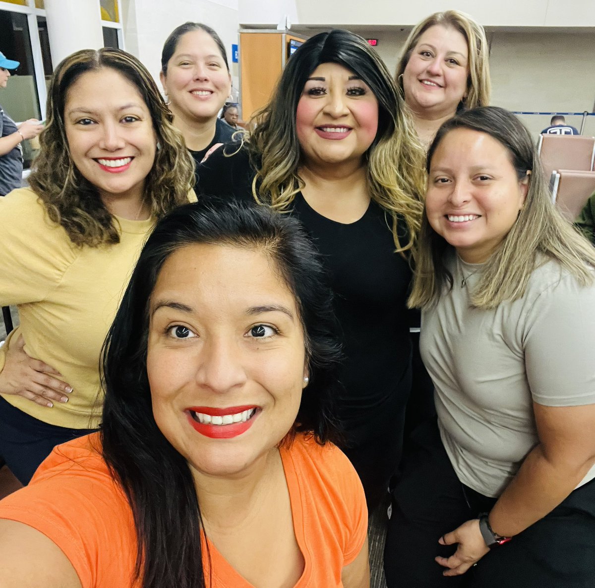 DocGlo16's tweet image. We are heading to NYC for our final Cahn experience! Thank you so much @CahnFellowship for all the amazing learning and growth opportunities! So excited to present our POP at the Annual Leadership Conference tomorrow! #SAISDFamilia #CahnDistinguishedPrincipals #Transformative21