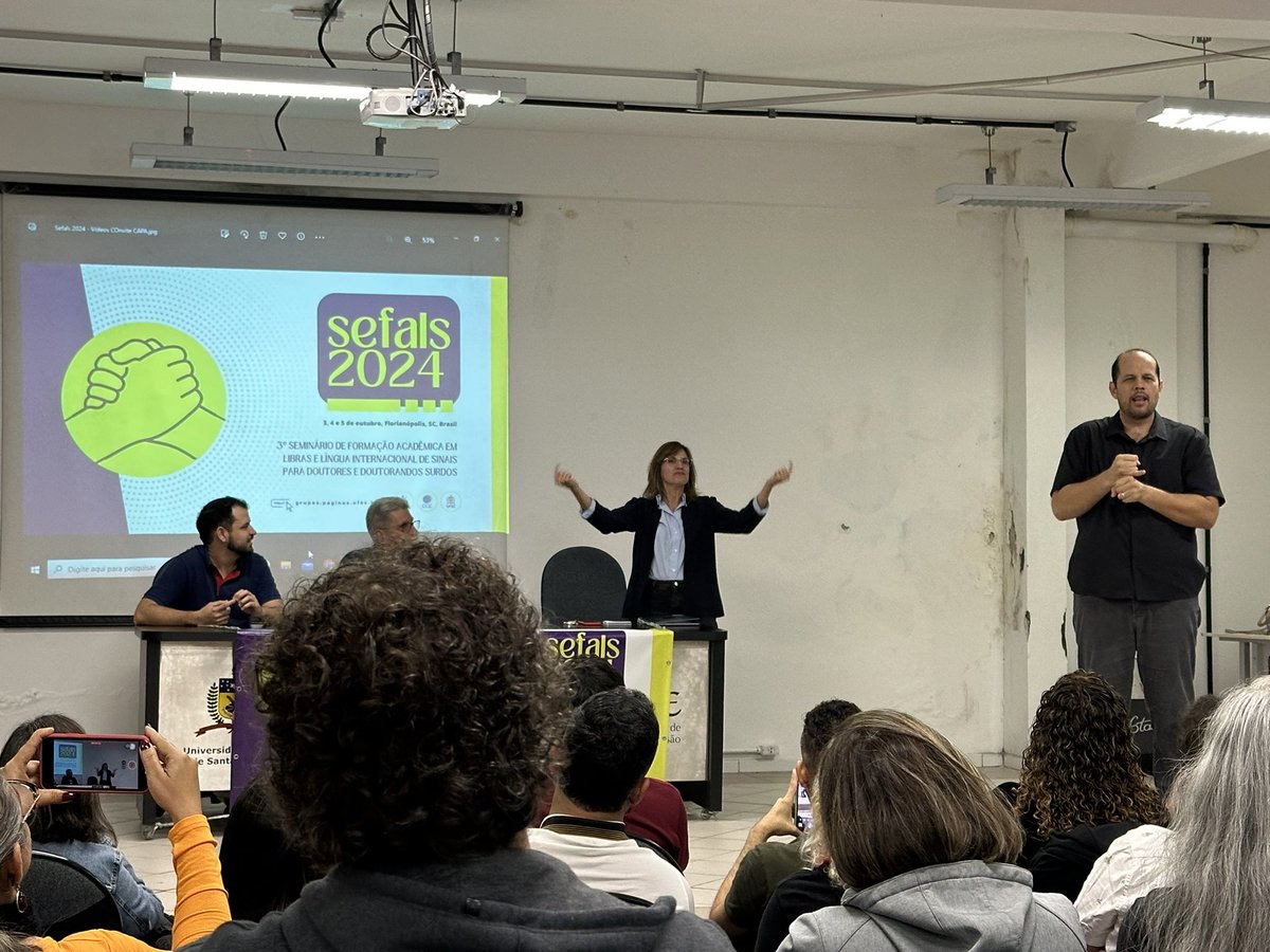 We are at the seminar of <a href="/SefalsU/">SEFALS UFSC</a> at <a href="/UFSC/">UFSC</a>. SEFALS is an inspiring network of deaf academics in Brazil, and the next three days are about exchanging ideas, networking, and collaboration.