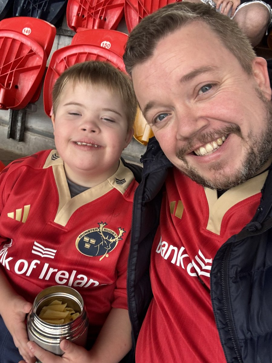 #MunsterSelfie #MunvCon <a href="/FarrahD/">F Ní Dheagáin</a>