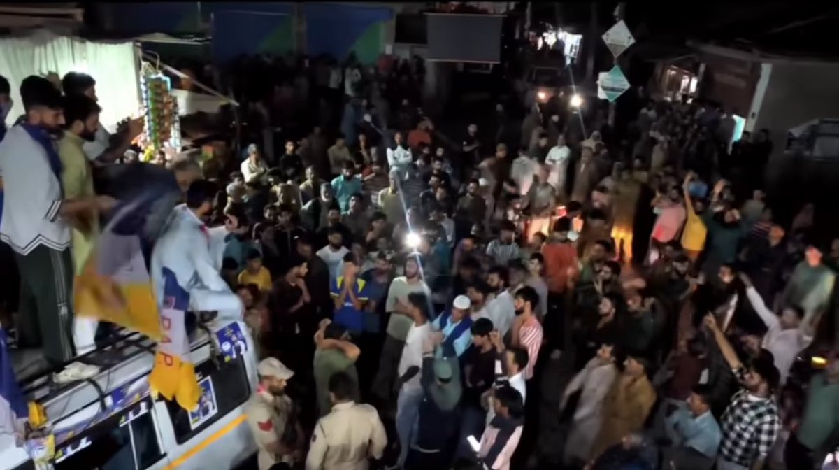 SalmanNizami_'s tweet photo. Ganderbal is ready to vote for DPAP, for Ghulam Nabi Azad sb's development vision—District status, hospitals and more. Our candidate, @QaiserJin is receiving massive public support. People are eager to elect local youth as their voice, rejecting dynastic collaborators! https://t.co/8eMdNkdmZ4