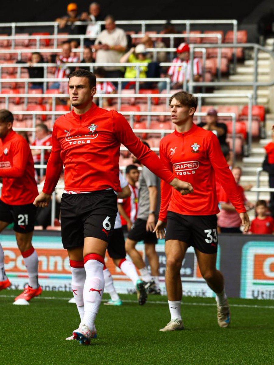 TheStatsSaint's tweet image. My thoughts on the draw to Ipswich Town

✨Dibling and Sugawara exceptional, we have some real gems there.

🧤 Ramsdale once again amazing, he prevented over two goals today.

🥅 A chronic lack of clinical finishing, where is that striker promised?

😇 Hope.

#SaintsFC #SOUIPS