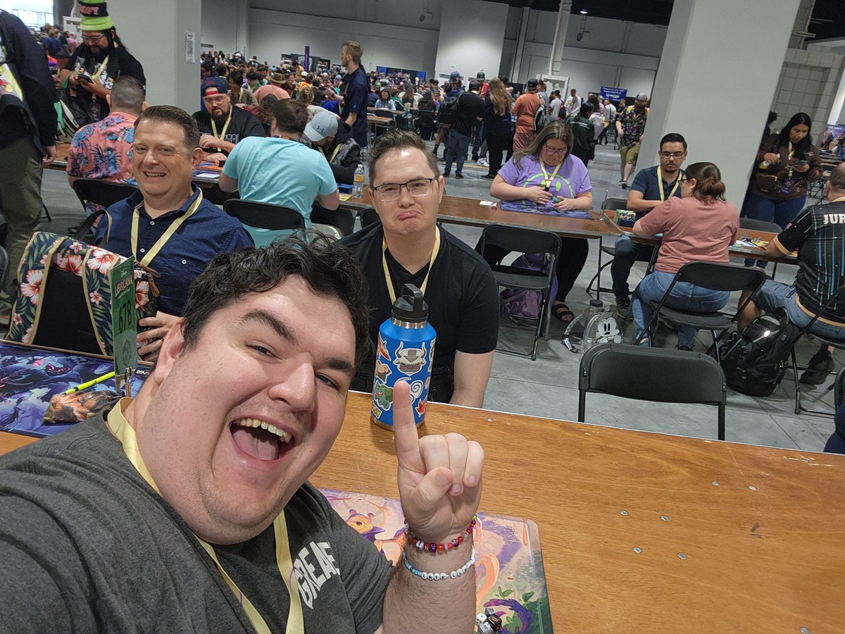 Nive_the_Nerd's tweet photo. #DLCLV Begins and look who my first opponent is! @Cabled https://t.co/Izpo6hr3AR