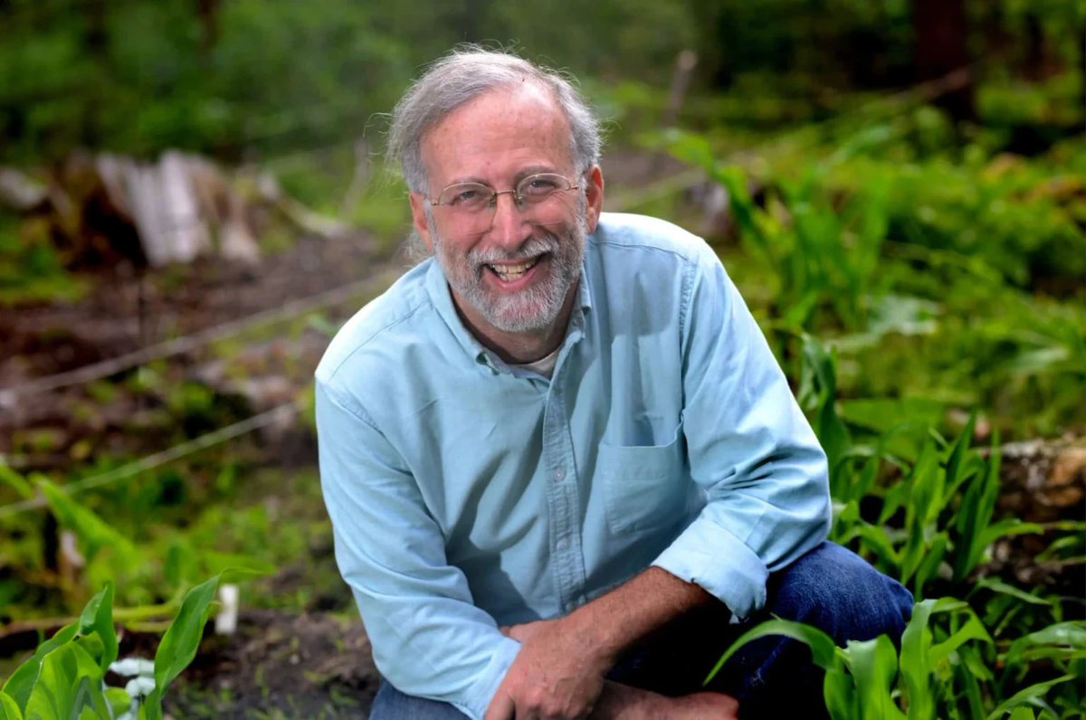 A passion for gardening led Gary Oppenheimer to create @ampleharvest, a groundbreaking technology-based solution to fighting hunger. 🫛 

Read this month's blog feature on Gary &amp; AmpleHarvest at loom.ly/K5iyJ_c.