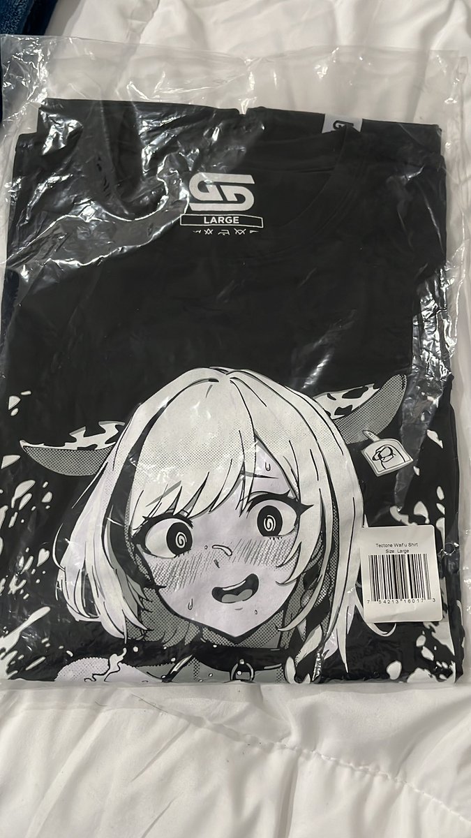 BGiitavr's tweet photo. Cause I don’t usually wear these kinds of shirts I leave it to yall to decide. IF THIS GETS OVER 100 LIKES IN THE NEXT HOUR I WILL WEAR THIS @Tectone SHIRT! https://t.co/2L2ZWMA5xH