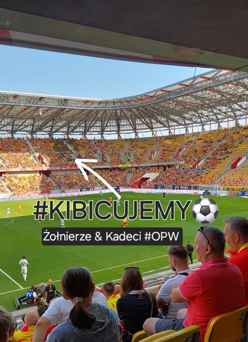 WCR_Bialystok's tweet photo. 🔥Żołnierze & Kadeci z podlaskich #OPW na meczu Jagiellonia Białystok ⚽️🤝🔥❗️
🔥Dziękujemy #JagielloniaBiałystok za wspaniałe sportowe emocje i życzymy kolejnych sukcesów‼️💪
✅️ Żołnierze z #WCRBiałystok, #18PR aktywnie informowali o ochotniczych formach #SłużbaWojskowa https://t.co/sdq146rm8I