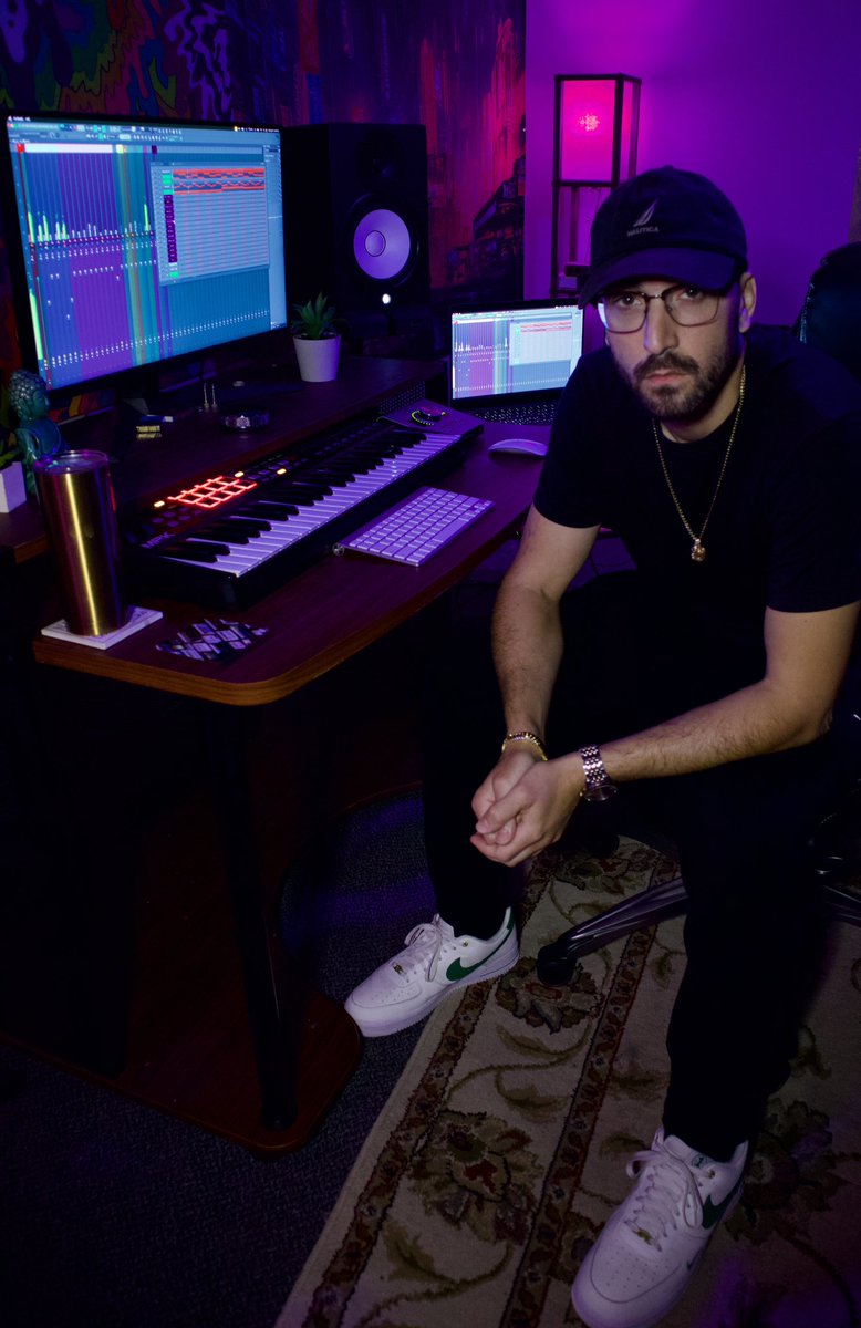 88Cooked's tweet image. Cookin up beats in the studio everyday. #beats #homestudio #cookup #musicproducer #songwriter