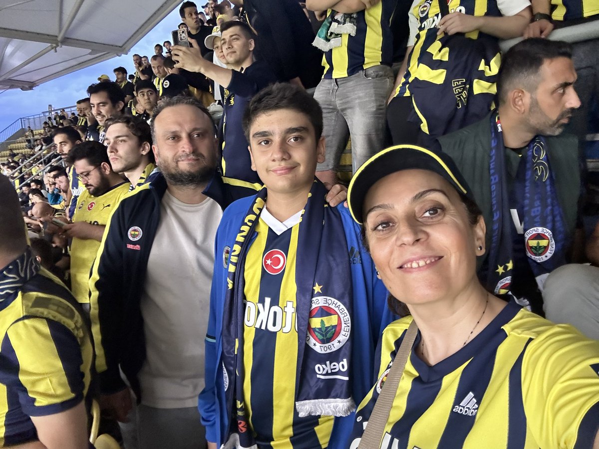 Alandayız 💛💙#FenerinMaçıVar