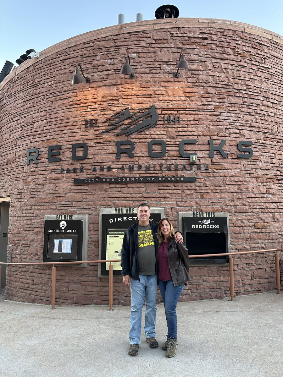 ricartperez's tweet photo. Rocks Auditorium, Morison CO

“Yes, there are two paths you can go by, but in the long run, there’s still time to change the road you’re on…” 

Stairway to Heaven, Jimmy Page, Robert Plant (1970)

#SolviturAmbulando 
#Wanderlust2024 https://t.co/TBGdCxG9nD
