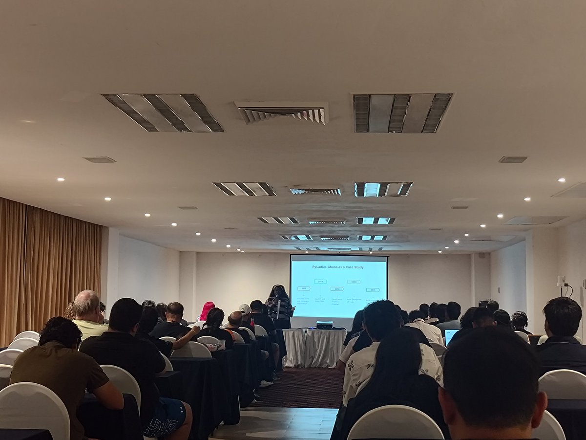 pymty's tweet image. Iniciando el segundo día de charlas en #PyConLatam24!