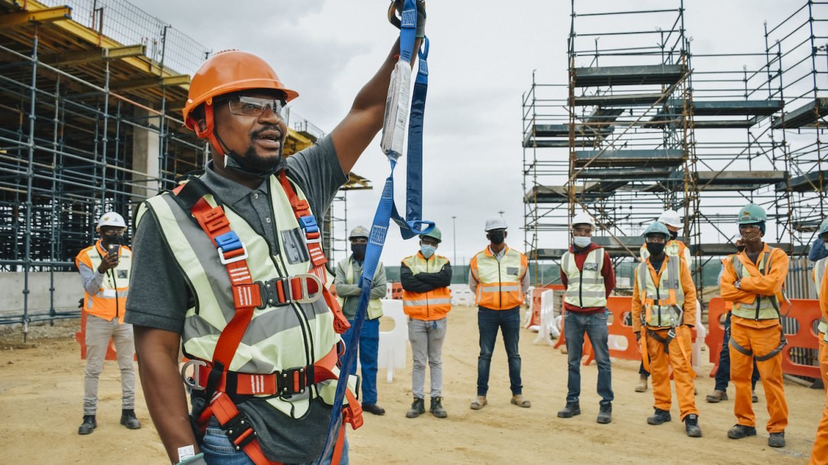 GTechnologyIn's tweet image. G Technology is a leader in #safety. We conduct weekly toolbox talks and daily #JSAs to ensure our crews are aware of any job site hazards. We preach safety so all our people go home every day the same way they came in.