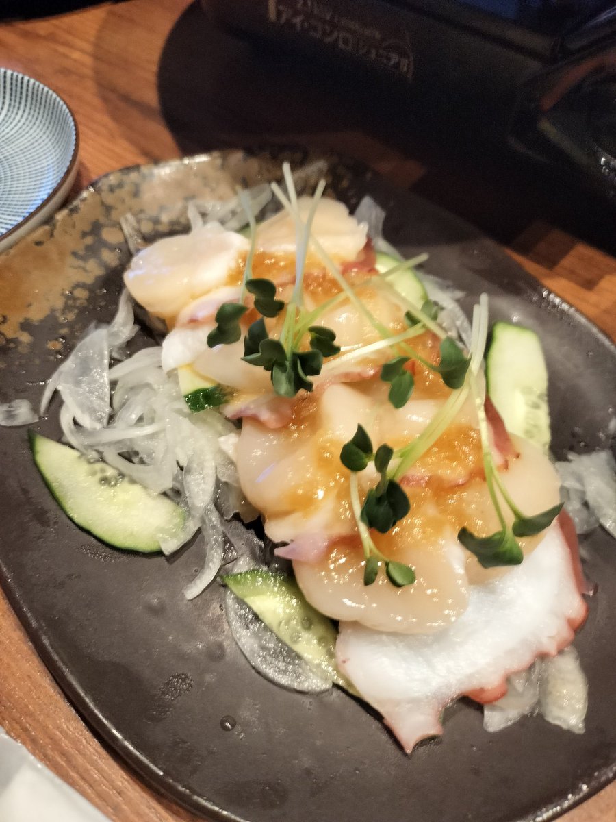 ueharappaaa's tweet photo. 2024.9.21(土)
ひろみちゃん＆あいみちゃん
合同ファンイベント終了後
オフ会｢三代目鳥メロ原宿店さん｣
楽しいひと時のおすそ分けです😊

楽しい時間を御一緒させて頂き
皆様ありがとうございました🙇‍♂️

お料理と乾杯忘れてしまったので
お料理の写真はショーさんの
ポストから無断でパクリました🤫 https://t.co/P2gbqgZFFv