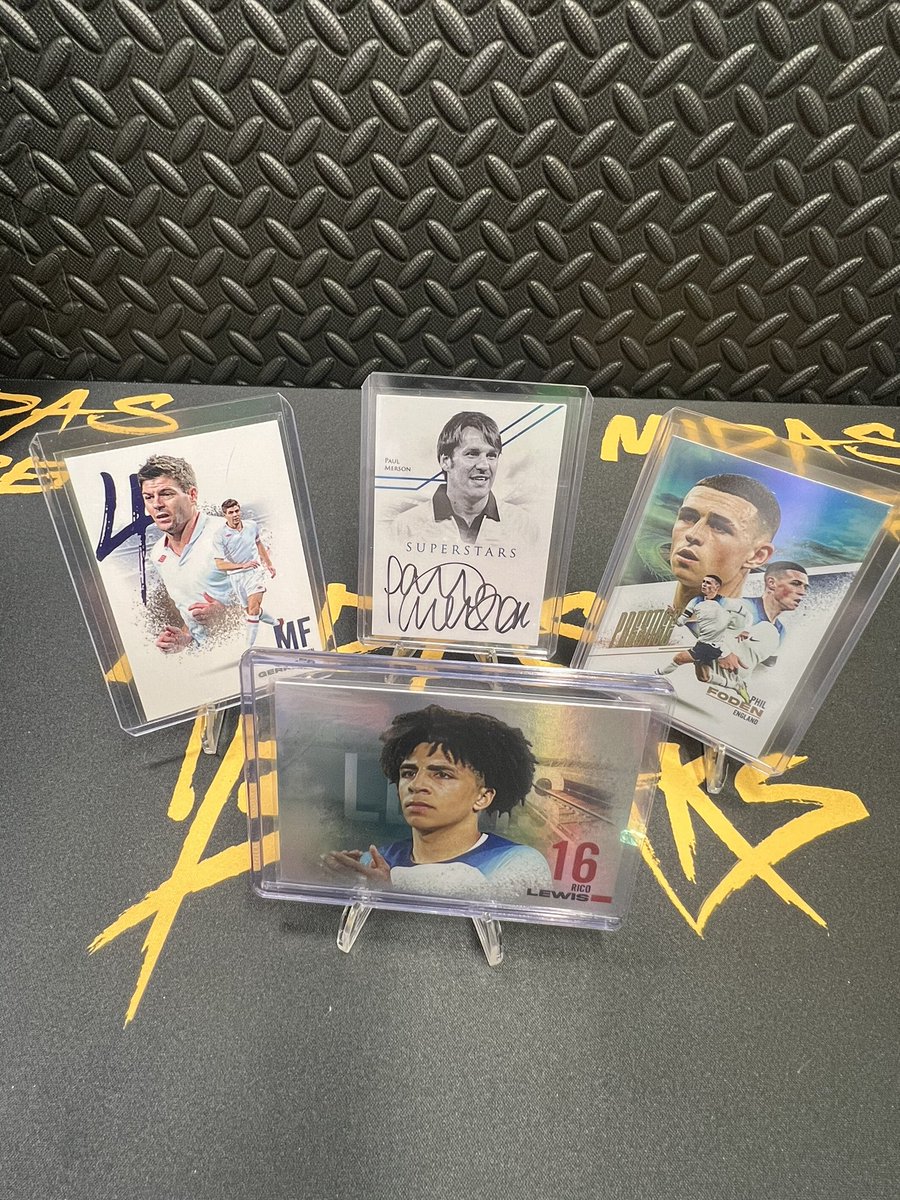 MidasBreaks's tweet photo. All FOUR of these England hits in ONE BOX of Futera FX 🤯🔥🔥🔥🔥🔥🔥🔥 https://t.co/3y7LJXpJDL