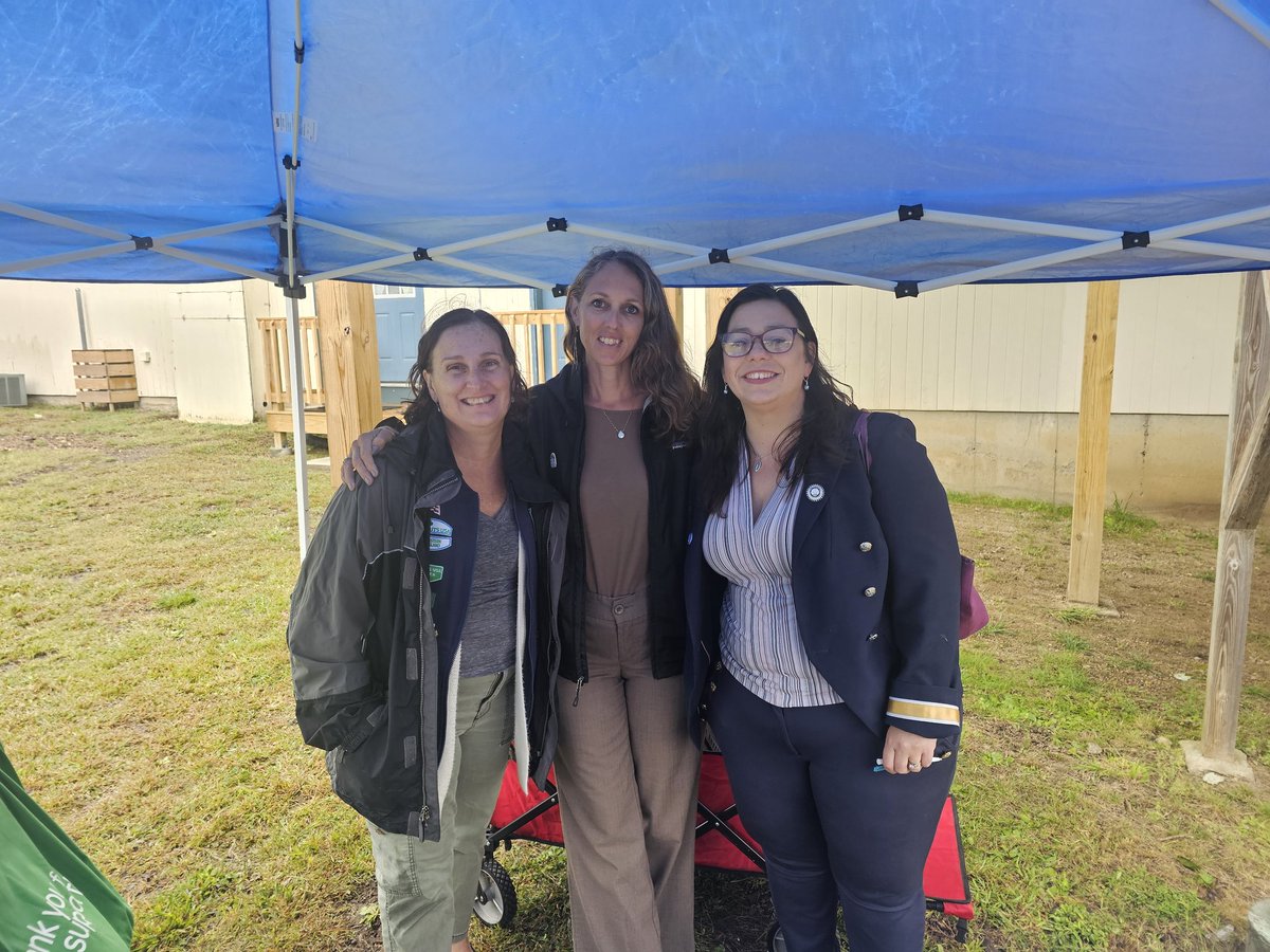 CotterforRI's tweet photo. It was an absolute pleasure to present a $2,000 check to the Exeter Public Library, during the Fall Festival, especially as we celebrated its 20th anniversary! Here's to fostering a love for reading in all ages! #YoungReaders #CommunitySpirit #ExeterLibrary https://t.co/xfHYgHwLvX