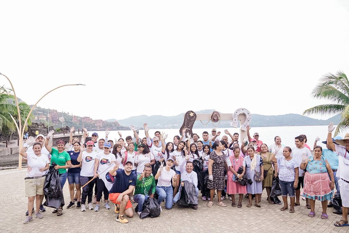LizetteTapiaC's tweet photo. Hoy tengo la oportunidad de participar en la brigada de limpieza de nuestras hermosas playas, gracias a la invitación de la Dirección de Ecología que organizó estas actividades en conmemoración del Día Internacional de la Limpieza de Playas. #PlayaPrincipal https://t.co/S2at2bXbgq