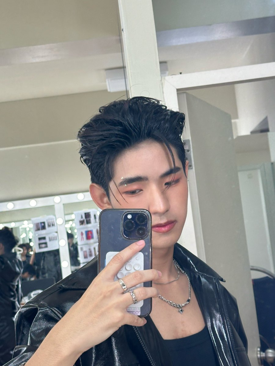promkcy's tweet photo. ดีใจที่เป็นส่วนหนึ่งในวันนี้ การได้กลับมาเจอบรรยากาศที่เหมือนบ้านช่วยฮีลใจและเติมไฟได้ดีมากๆ ตั้งแต่ก้าวแรกจนถึงวันนี้เราก็ยังจะเติบโตไปด้วยกันเสมอ ขอบคุณGMMTVที่ทำให้มีวันนี้ และขอบคุณ LYKN ที่เป็นศิลปินคุณภาพและเป็นเพื่อนที่ดีมาเสมอ รักก #LYKN #LYKNconcert #Projectalphath https://t.co/3gu7W0Vhd3