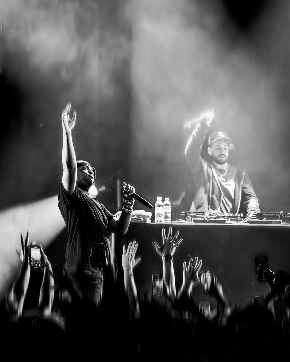 savedbyparis's tweet photo. 11th Dimension Tour in Paris, France

shot by @la_pepite47 https://t.co/QPeGVTpNXx