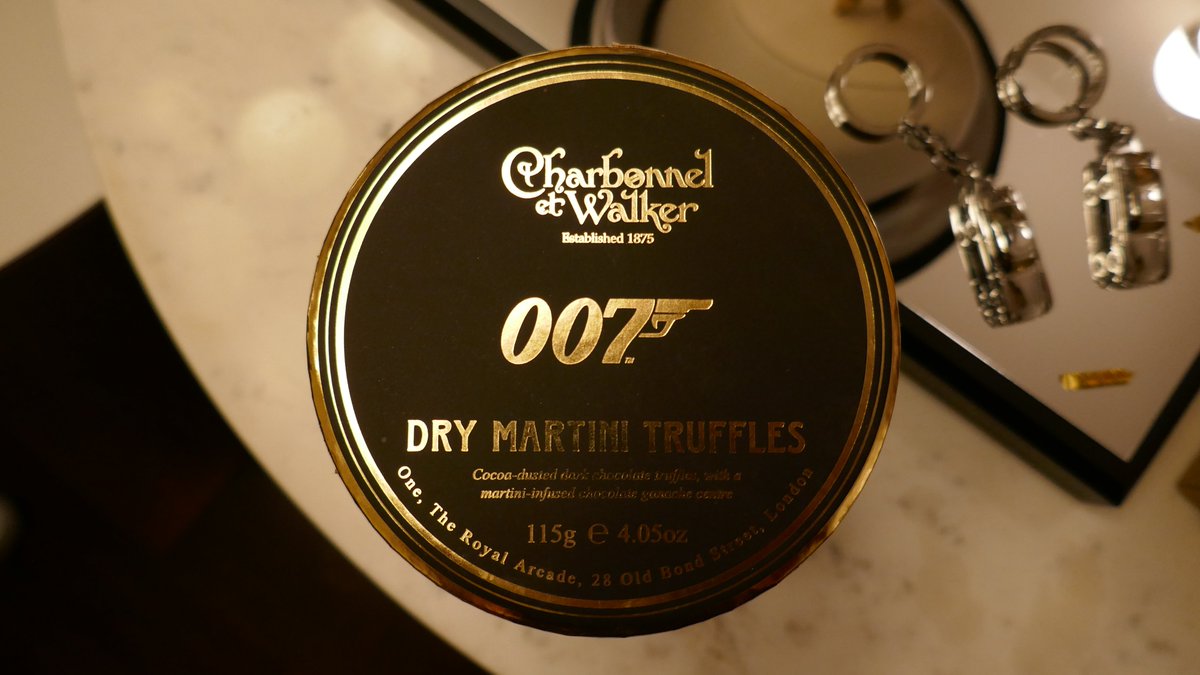 Mark0Connell's tweet photo. LIVE AND LET BUY The beauty of the boutique Bond store at THE 007 is it is physical, not online & actually reminds how so much delicious Bond merch actually is wholly affordable. Lego Lotus Esprit next please!
https://t.co/FtgpWIbdRK
#The007 #007Store #BurlingtonArcade #JamesBond https://t.co/DDoJD8Qv2K