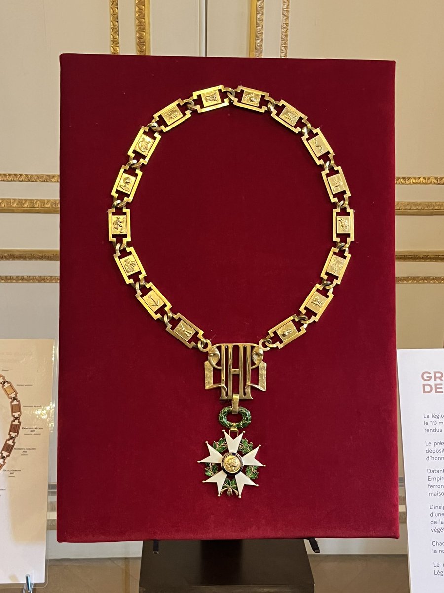 AlexQuiec's tweet image. Cette chance d’avoir pu être au cœur du Palais de l’@Elysee, là où la République vit et est incarnée depuis tant d’années.
Saluons celles et ceux qui, au quotidien prennent soin de ce chef-d’œuvre dont la grandeur fait la fierté de notre pays 🇫🇷
#JournéesDuPatrimoine #JEP2024