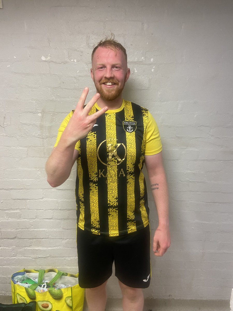 Good win this morning for the boys. Some very good football and some great goals scored. 8-3 final score. Goals from:

⚽️⚽️⚽️ <a href="/shaunbrown1997/">Shaun Brown</a> 
⚽️⚽️⚽️ <a href="/michael96wilson/">Michael Wilson</a> 
⚽️⚽️ Chrissy S

Good performances all round but it’s <a href="/shaunbrown1997/">Shaun Brown</a> that takes MOTM today. Mon the Seton 💛🖤