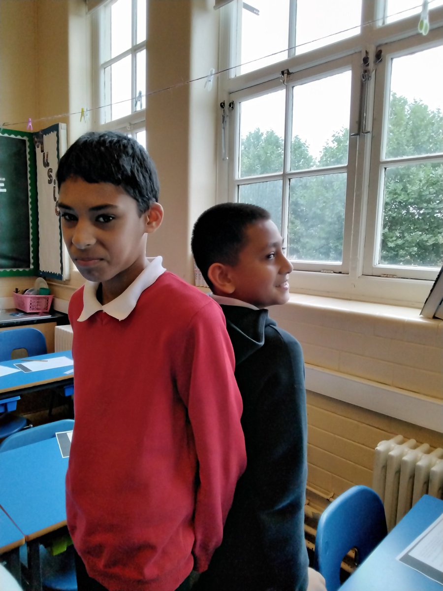 LeighPrimary's tweet photo. And the performance reads continue to blow us away in Year 6! @hilary_mckay @voice21oracy @OpenUni_RfP @LeighPrimaryHT #physicalstrand #intonation #pace #volume #allthingsoracy https://t.co/6nTTqLEO8J