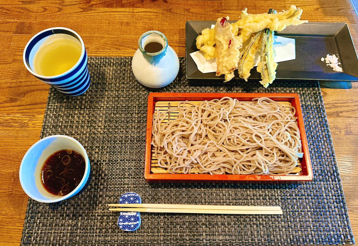 kirinNNBN's tweet photo. 蕎麦を堪能🥳食べ過ぎたから晩は軽めにして筋トレ🏋️年のせいか、普段のローファットのせいか、天麩羅の脂がキツかった😂味は美味しいんやけどね🧐笑 #筋トレ #筋トレ好きな人と繋がりたい #蕎麦 #宮崎 https://t.co/1mbRfMviAe