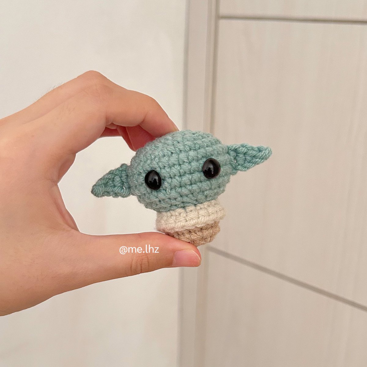 me_lhz's tweet photo. Baby Yoda Keychain ๐
Crochet tutorial is uploaded on my yt โmelhz crochetโ ๐
#crochet #rajut #bonekarajut #babyyoda #grogu #plush #crochettutorial #crochetfreepattern #amigurumitutorial #amigurumifreepattern #fyp #keychain https://t.co/PSkRcrf9cn
