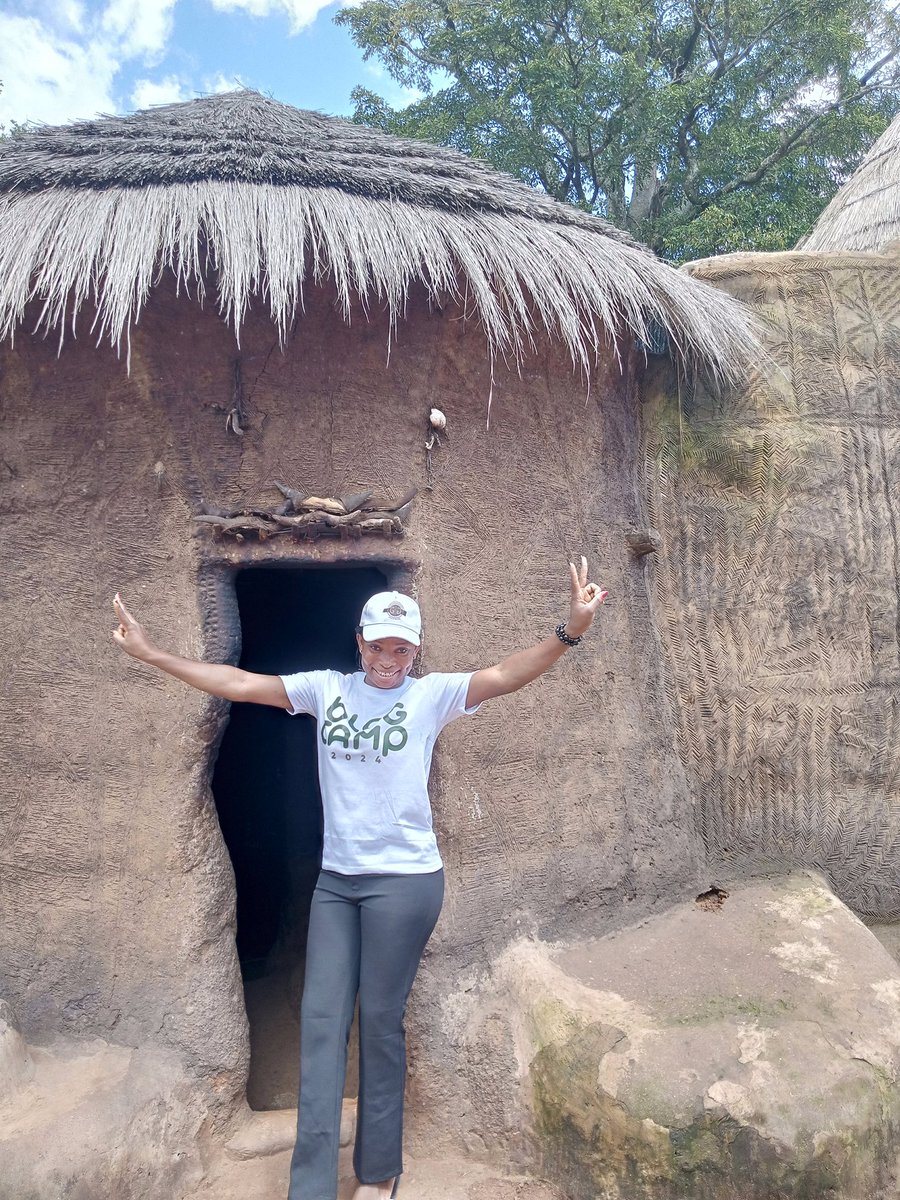 AgalatiBlandine's tweet photo. #blogcamp2024 j'y étais
#DSSR #icietmaintenant https://t.co/0eYgIHGXIT