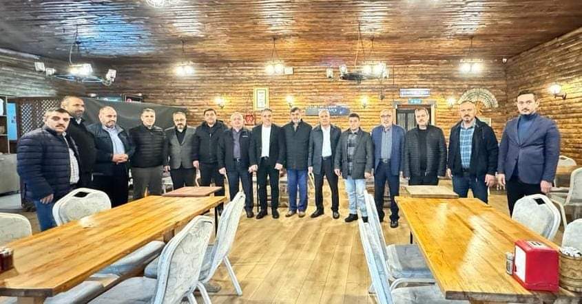 ✊Bütün olmaya çalış. Olamıyorsan işe yarar Bir Parça Ol ve Bütüne Katıl‼️
 🤝İstişare Etmeden  Yapılan İş, İsabetli Olmaz dedik,

#DavamızVarBizim👊