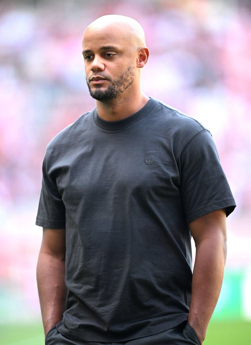 📸 Vincent Kompany. #SVWFCB, image size:874x1200