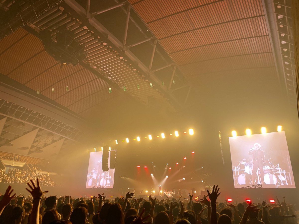 kiryuintw's tweet photo. 和歌山ビッグホエールにて
#backnumber対バンツアー
#antisleepstour2024 
和歌山公演1日目終わりました！皆さんありがとうございました(^-^)
会場がデカい！🐳
いや〜終始楽しかった✨
みんなで並んでお辞儀してツアーファイナルみたいな終わり方でしたが明日も宜しくお願いします！🙏
#backnumber https://t.co/3mvTvbNp6j