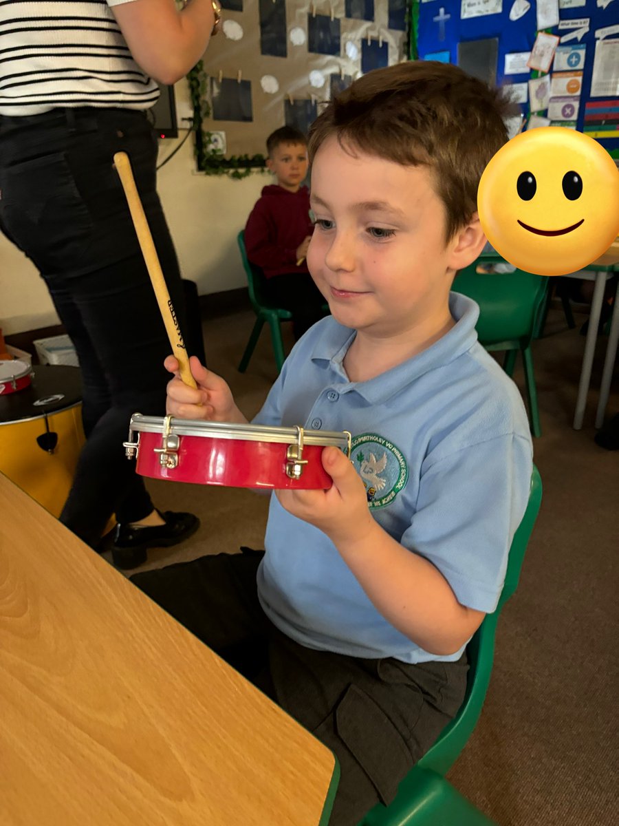 LPCommunity_'s tweet image. Blwyddyn Tri started their Samba drumming lessons this week. 
#bethebestyoucanbe