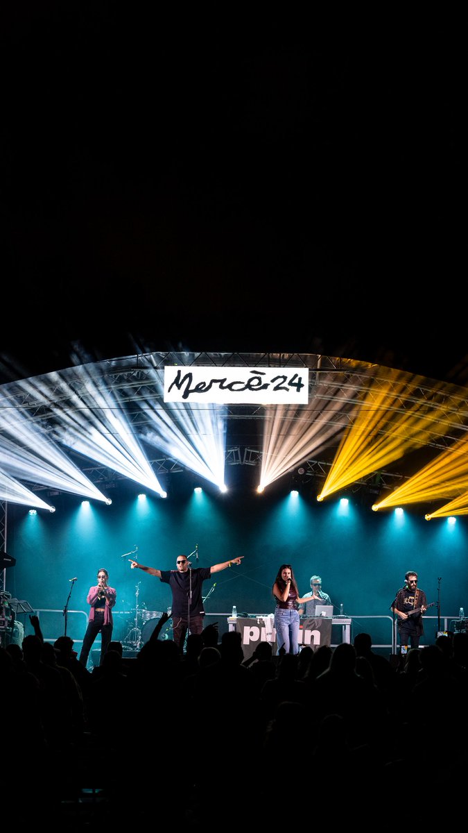 Per a qui vau venir, per a qui no va poder venir, per als que  porteu molt temps amb nosaltres i per a qui acabeu d'arribar, aquests 10 anys són per vosaltres.

Gràcies per tot, avui celebrem que seguim aquí.