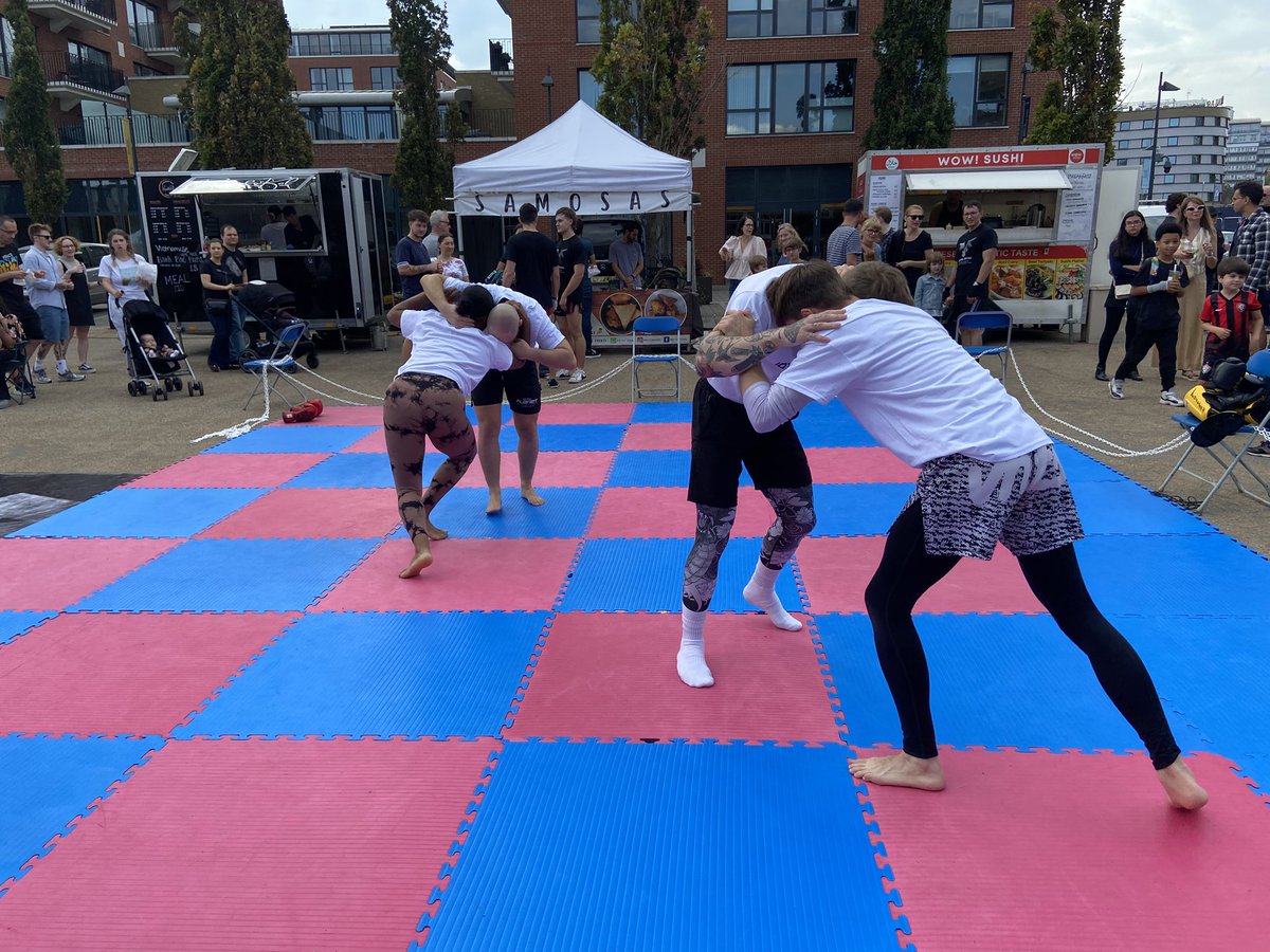 DieselAK_Gym's tweet image. Come to see us at the #aromasofasia food festival today in the #royalarsenal

#woolwich #muaythai #10thplanetjiujitsu #bjj #jiujitsu #grappling #thaiboxing #boxing #10pjiujitsu #10thplanet #greenwich #elizabethline