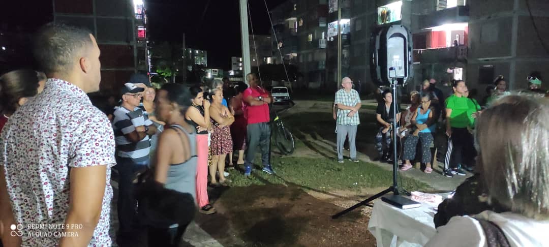 Proceso  de rendición de cuentas del delegado ,  del Consejo Popular La Coloma , la Directora General de Salud del municipio Pinar del Río Dra Kenia Álvarez Quiñónez hace una actualización de la situación epidemiológica del municipio.
#PoderPopular 
#PinardelRío 
#PoderDelPueblo