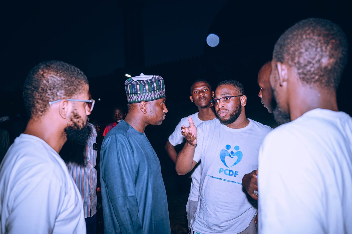passifoundation's tweet photo. We visited the royal palace and provided support to those they were sheltering. 
We expressed our gratitude to the palace for opening a wing of their home to care for their community during such a difficult time. #pcdfng https://t.co/4ILoChFCPl