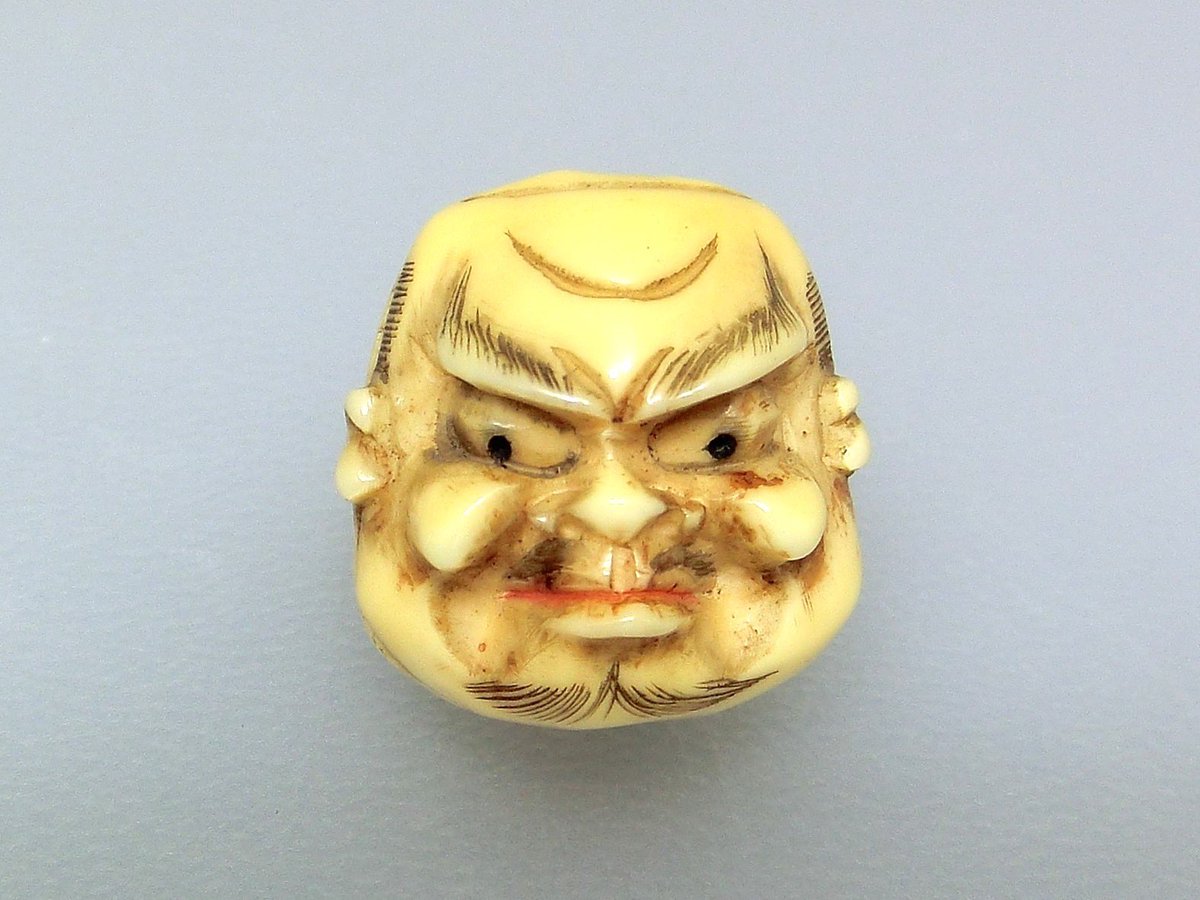 GTB_sword's tweet photo. お福と弁慶相面両面相時代緒締
19世紀 鯨歯刻
大ぶりな作品で深い彫りが秀逸です。
上下逆さにした時の烏天狗と髭男のデザインもとてもよくできております。
#お福 #弁慶 #両面相 #緒締 #烏天狗 #Ofuku #Benkei #Ojime #KarasuTengu https://t.co/GSCcRCeAAw