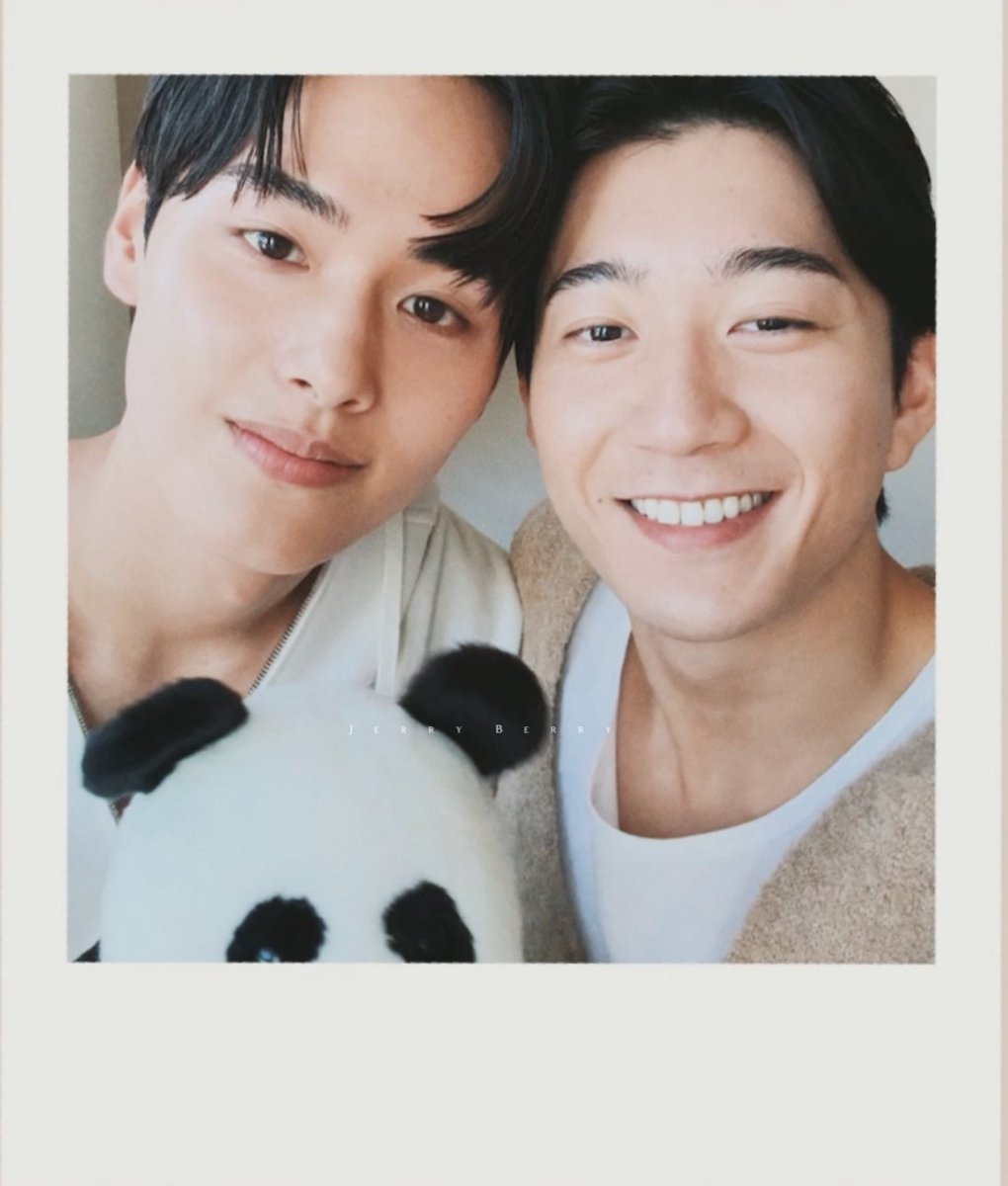 Jerry03taeko_0's tweet photo. DaiShun with Anan Magazine 💜
Link: https://t.co/Bi0gDlwr8P
#DaiShun #daishun #DaiNakai #ShunNakanishi #Dai #Shun #AnanMagazine https://t.co/7qc3pDADms