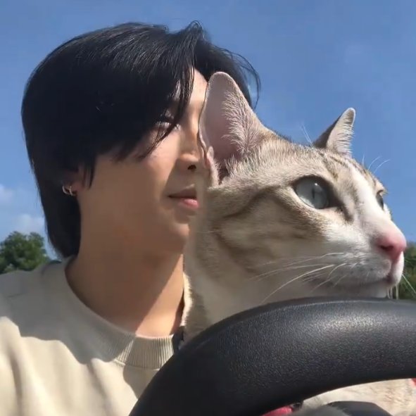 hiyallmilly's tweet photo. เหมือนร่างโคลน https://t.co/1PzcFx6Y2p