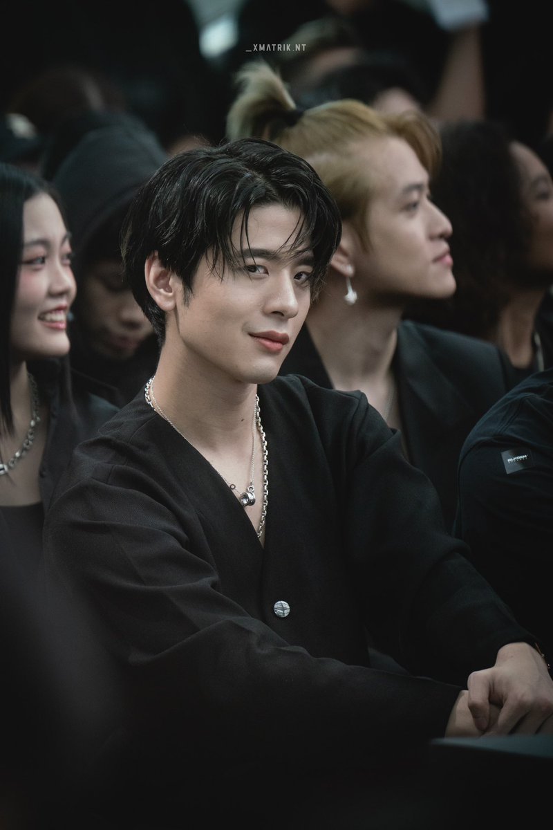 ไม่ชอบ (ชอบ ทำอีกนะ)

#XXSIVK 
#PorscheSivakorn 
#BLKGEM