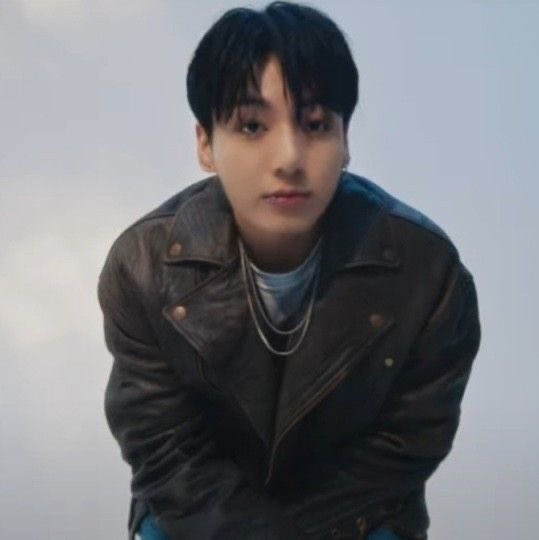 jeongoldenlight's tweet photo. Days: -263 

I wish this weekend can be kind for you and that you can feel as happy as you deserve to be. Are you seeing how everyone is reaction to your documentary? Everyone is so proud of you, everyone is so thankful that you created this album. Thank you for being so special! https://t.co/4H41zwJOm6