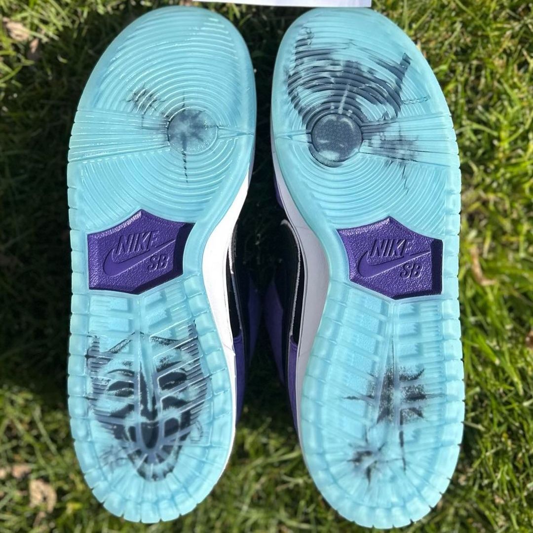 FRESH LOOK: Hayley Wilson x Nike SB Dunk Low Pro "Court Purple" 🛹

🗓️ Summer 2025
📝 HJ0513-500 (MENS)
💰 $135 USD
📸 IG: sbheadsbe 
💵COP OR 🚮DROP?