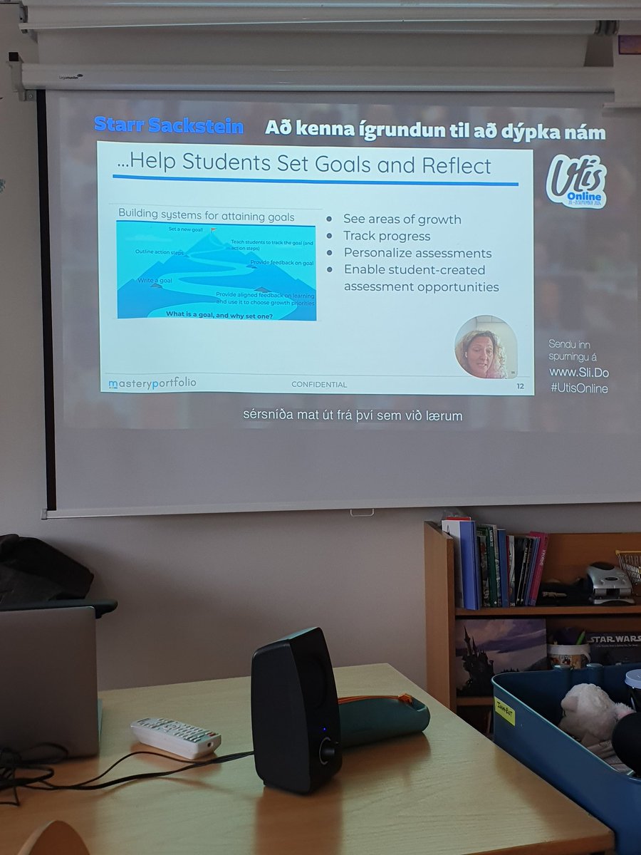 Mjög áhugaverður fyrirlestur hjá Starr, sérstaklega gaman að sjá nemanda hennar fara vel yfir sín eigið verkefni. Góður punktur sen Starr sagði var: Stundum er námsmatið okkar þannig að nemendur okkar geta ekki sýnt allt sem þeir vita/kunna um efnið. @mssackstein #utisonline