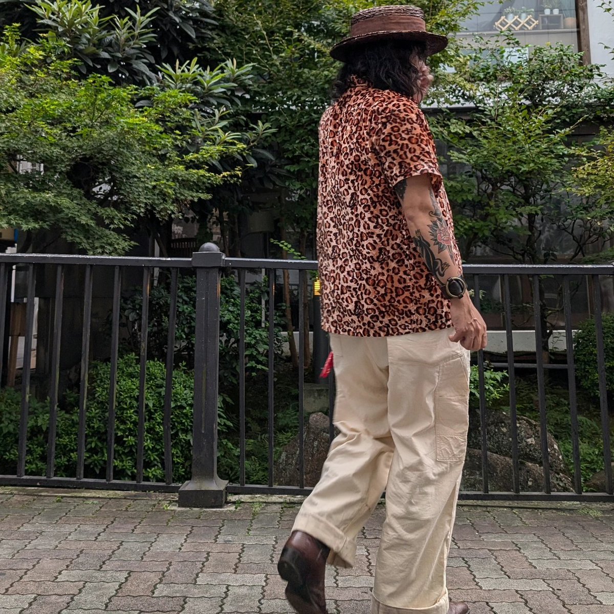 endomanwear's tweet photo. 本日のコーデ
#antiquehat 30's
#rayban 90's
#hanes 70's
#vintageheadlight 50's
#tonylama 90's

毎日ユーチューブのメンバーシップにてコーディネートのガッツリ解説を毎日してますー！
メンバーシップ登録よろしくね

https://t.co/MBx3iQ7t9m https://t.co/Uuc3drdyYS