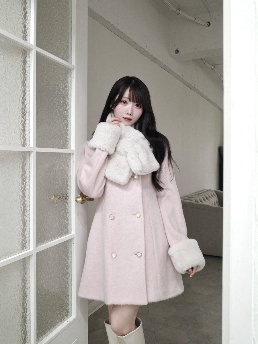 まじでみりにゃ先輩天才すぎる。 さえこさんコートじゃん、マジ可愛い