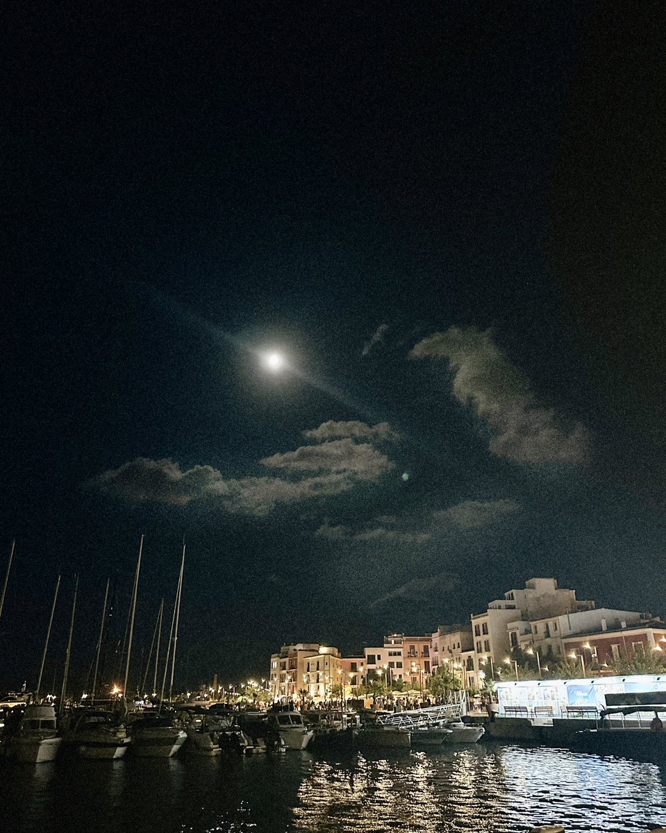 The Port, by night 🌃🌚