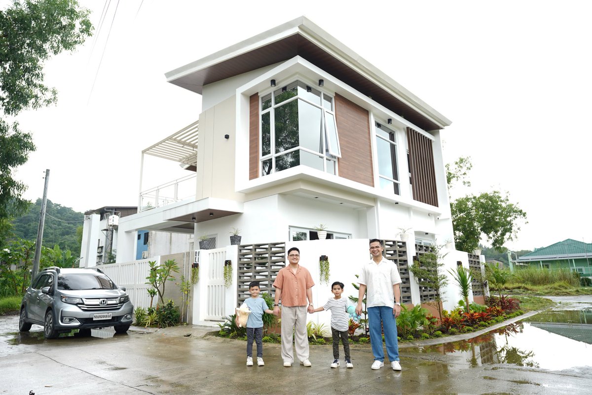 kevinalec's tweet image. Sharing a milestone for this family 🏡☺️