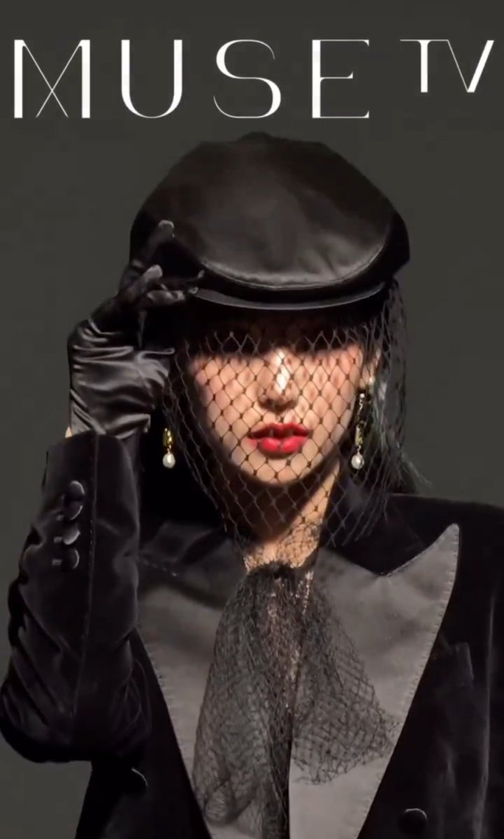 noitzynome's tweet photo. HWANG YEJI.

YEJI AT DOLCE &amp; GABBANA MFW
#YEJIxMFW24 #YEJIxDGSS25 #DGSS25 
@ITZYofficial @dolcegabbana https://t.co/tLhiMsGFD8