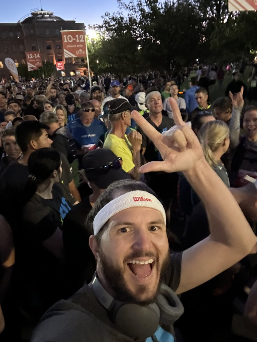 ClaytonGefre's tweet image. Let’s go, #FitOneBoise ! Half marathoners unite!