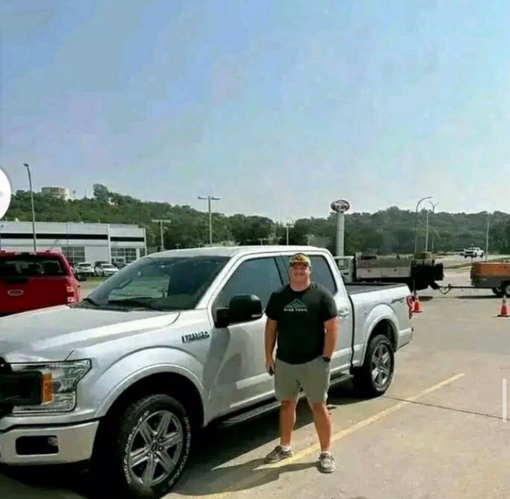 KateSmith884094's tweet photo. Trucks available for sell and Rent https://t.co/IBopAef5AJ